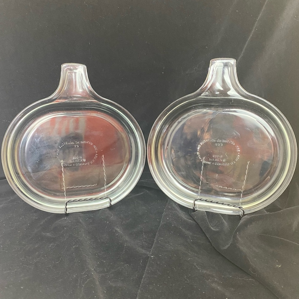 Vintage EUC Set of 2 Pyrex Corning 600-B Grab It Single Serve Microwave Plates